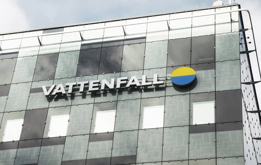 Vattenfalls logotyp på huvudkontorets fasad